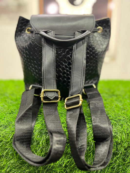 Imported Elegant Black Shoulder Purse/Bag with Sleek Handle – Perfect for Any Occasion