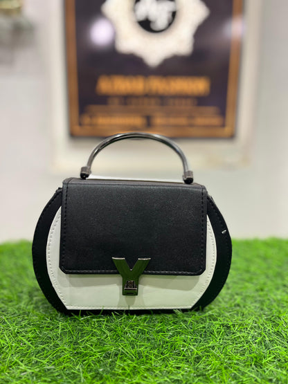 Elegant Black & White Shoulder Purse/Bag with Sleek Handle – Perfect for Any Occasion